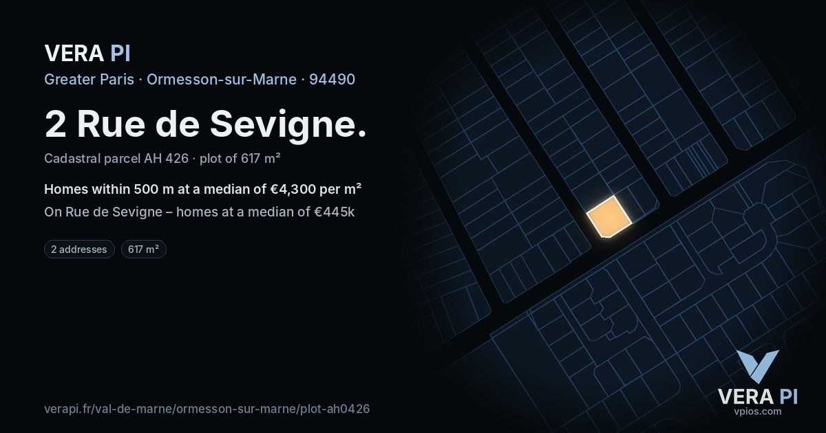 2 Rue de Sevigne, Ormesson-sur-Marne at night – the plot lit, the parcels around coloured by the prices near them