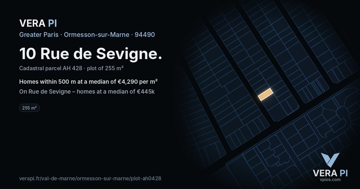 10 Rue de Sevigne, Ormesson-sur-Marne at night – the plot lit, the parcels around coloured by the prices near them