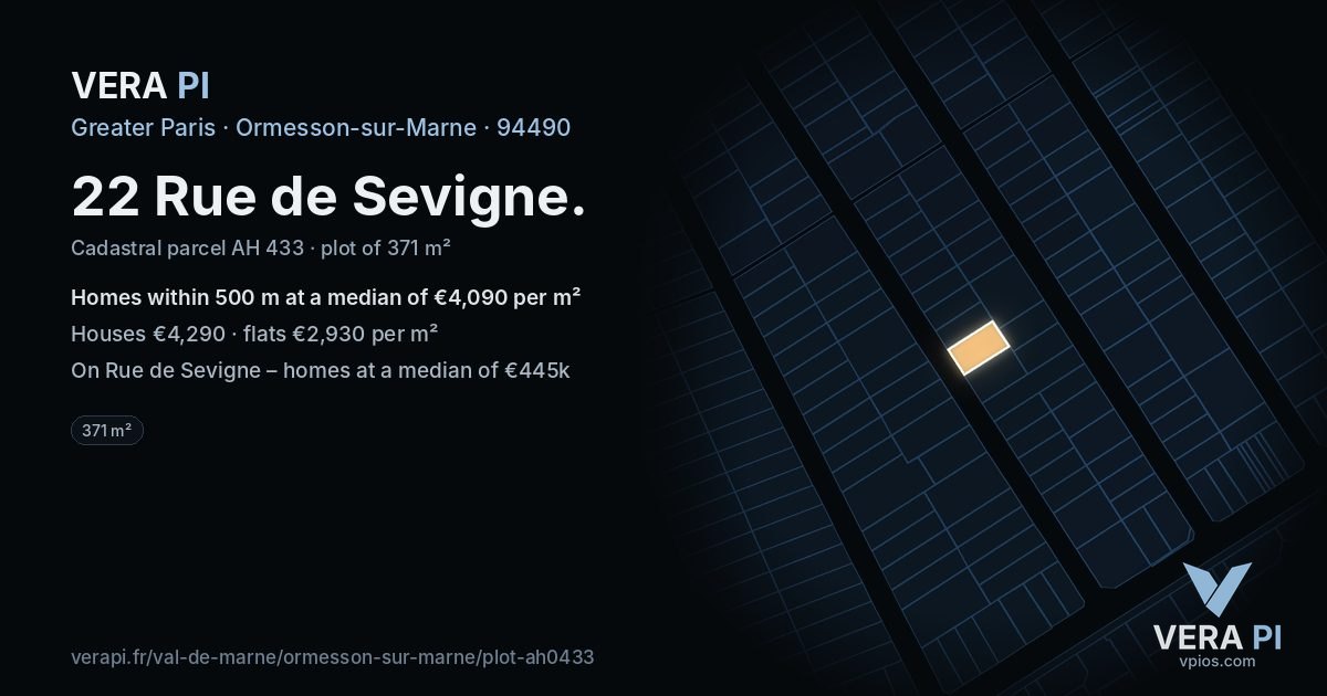 22 Rue de Sevigne, Ormesson-sur-Marne at night – the plot lit, the parcels around coloured by the prices near them