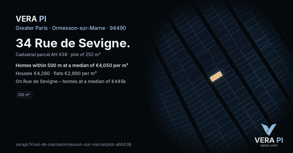 34 Rue de Sevigne, Ormesson-sur-Marne at night – the plot lit, the parcels around coloured by the prices near them