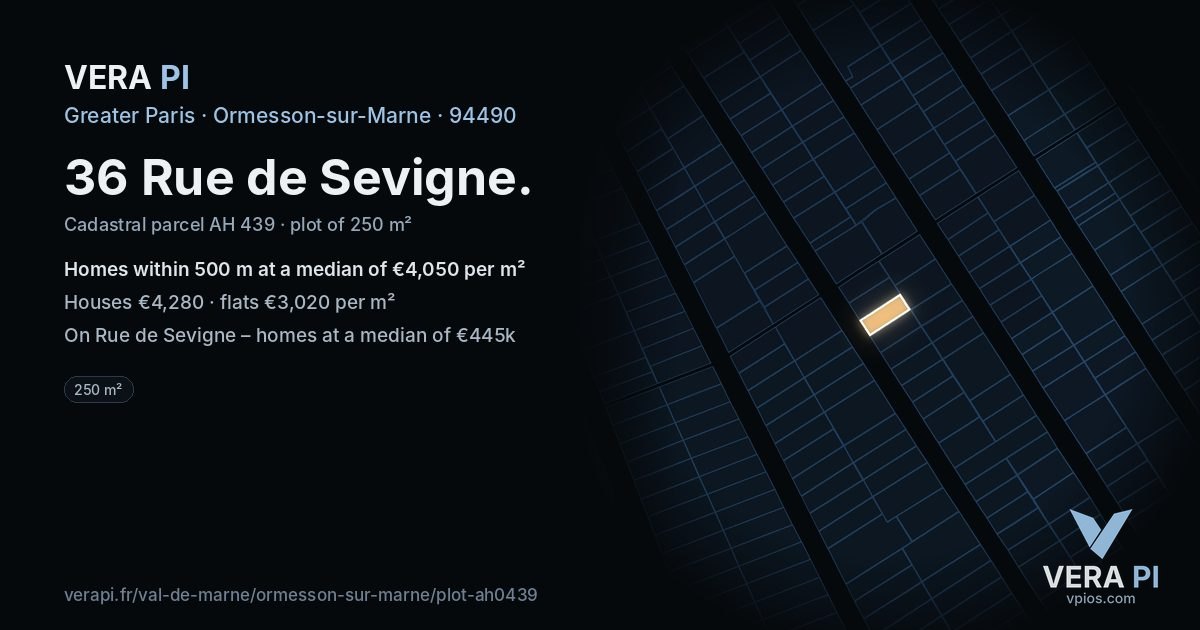 36 Rue de Sevigne, Ormesson-sur-Marne at night – the plot lit, the parcels around coloured by the prices near them