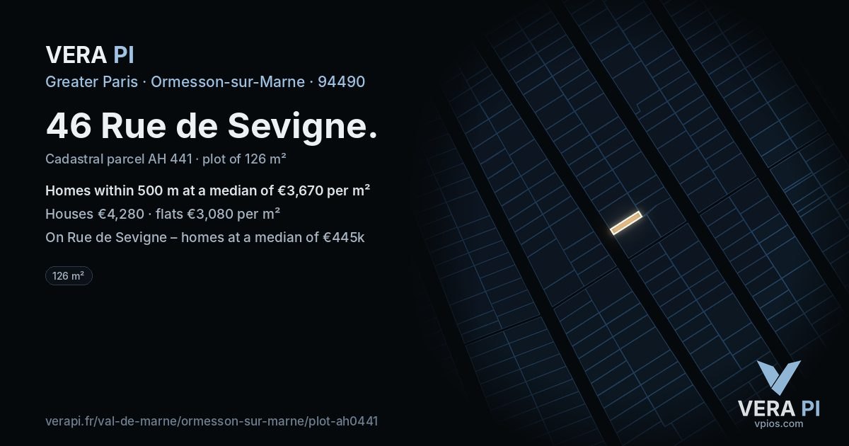 46 Rue de Sevigne, Ormesson-sur-Marne at night – the plot lit, the parcels around coloured by the prices near them