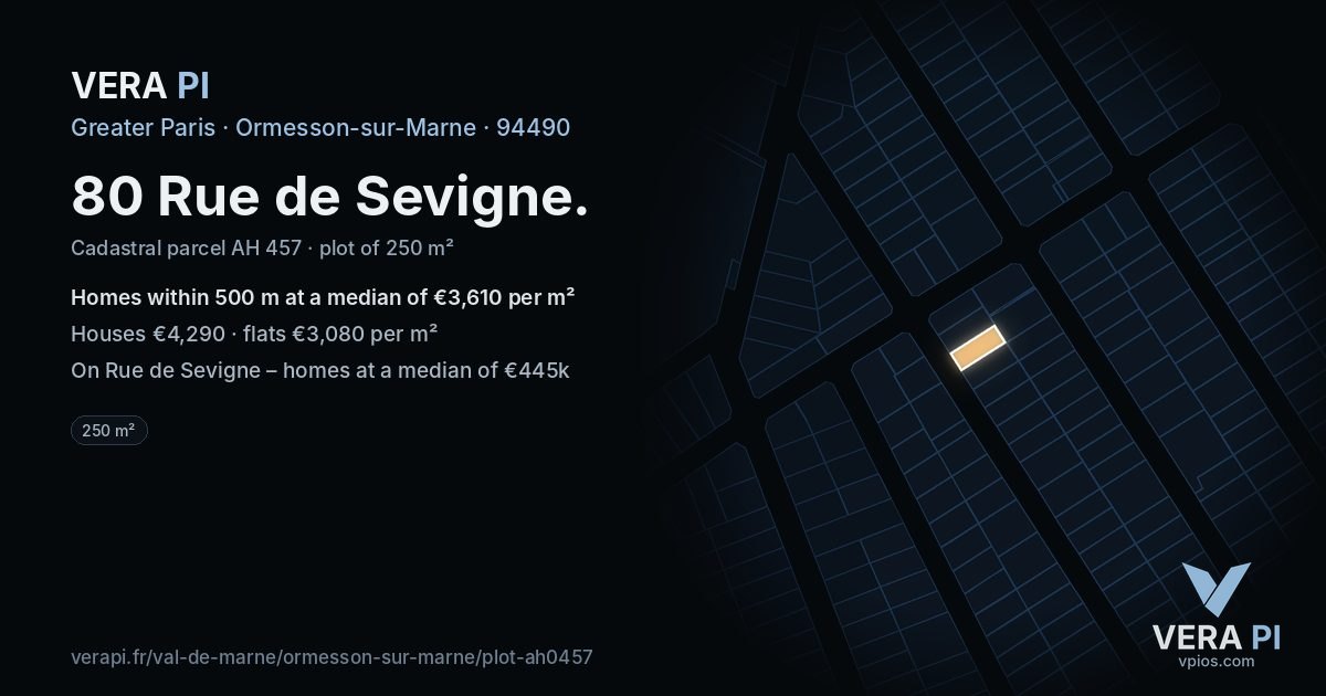 80 Rue de Sevigne, Ormesson-sur-Marne at night – the plot lit, the parcels around coloured by the prices near them