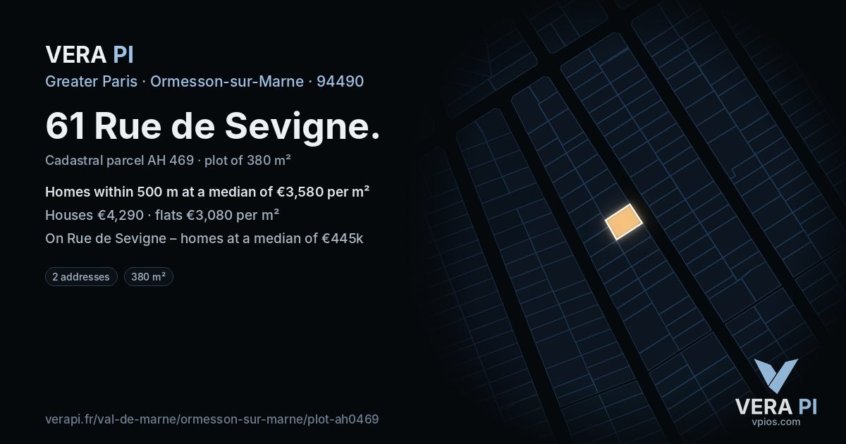 61 Rue de Sevigne, Ormesson-sur-Marne at night – the plot lit, the parcels around coloured by the prices near them