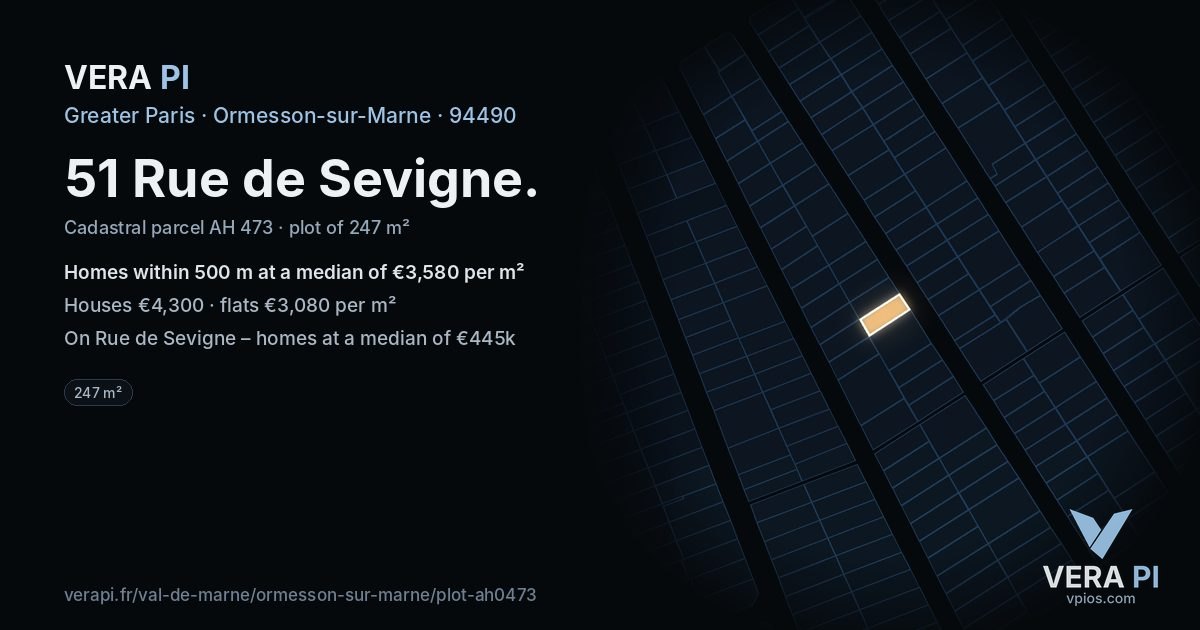 51 Rue de Sevigne, Ormesson-sur-Marne at night – the plot lit, the parcels around coloured by the prices near them