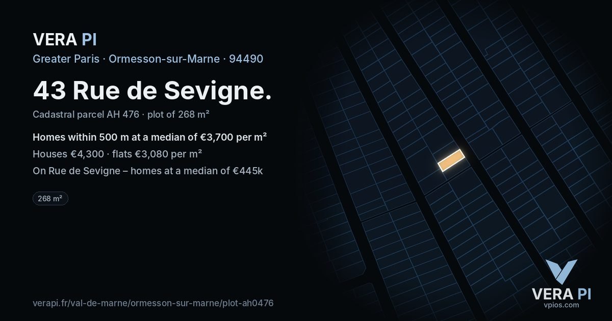 43 Rue de Sevigne, Ormesson-sur-Marne at night – the plot lit, the parcels around coloured by the prices near them