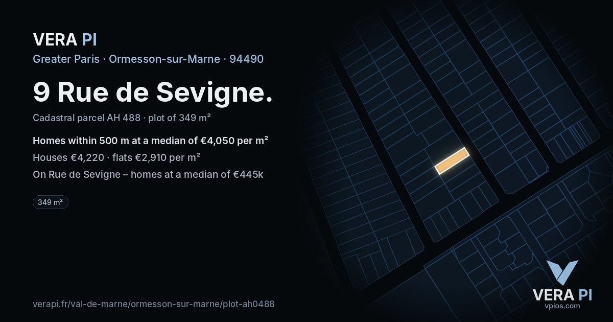 9 Rue de Sevigne, Ormesson-sur-Marne at night – the plot lit, the parcels around coloured by the prices near them