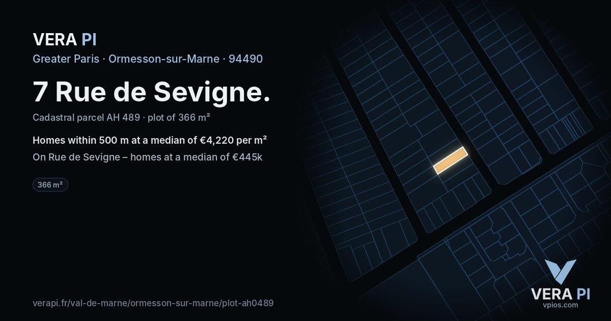 7 Rue de Sevigne, Ormesson-sur-Marne at night – the plot lit, the parcels around coloured by the prices near them