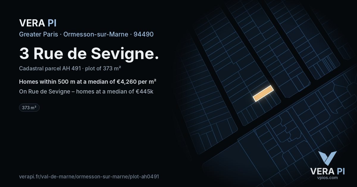 3 Rue de Sevigne, Ormesson-sur-Marne at night – the plot lit, the parcels around coloured by the prices near them