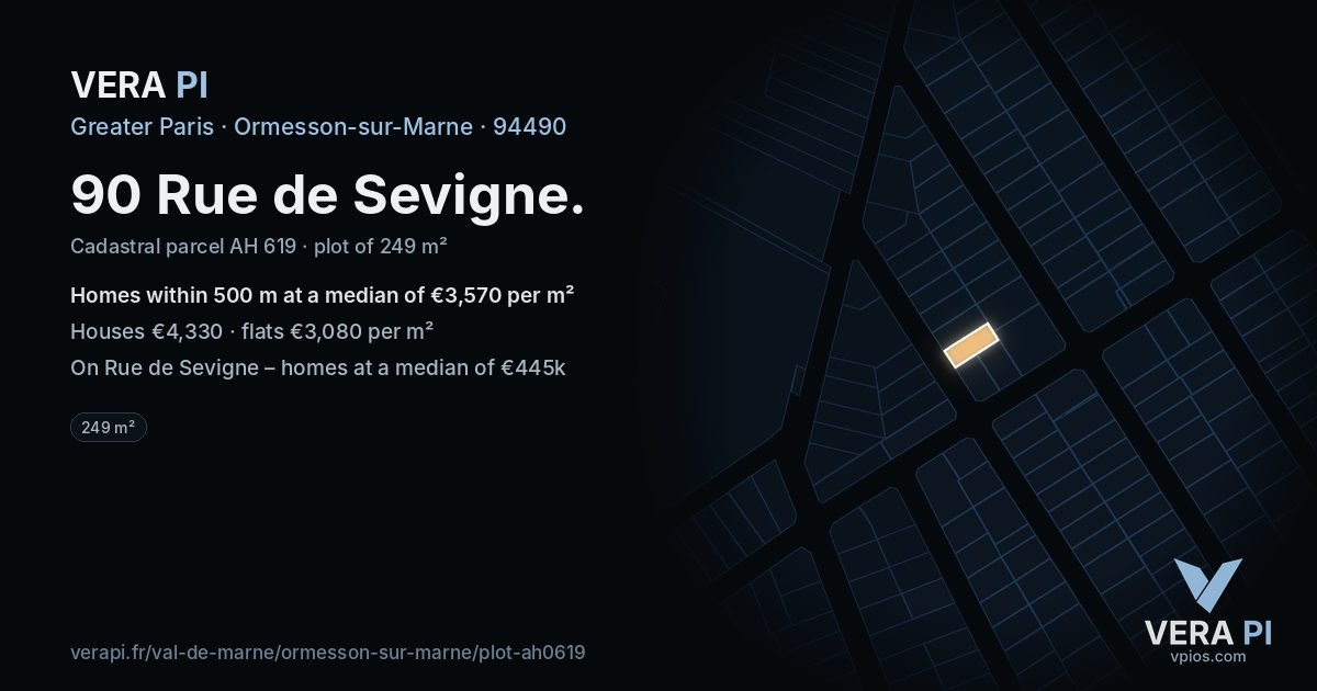 90 Rue de Sevigne, Ormesson-sur-Marne at night – the plot lit, the parcels around coloured by the prices near them