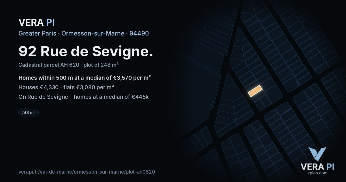 92 Rue de Sevigne, Ormesson-sur-Marne at night – the plot lit, the parcels around coloured by the prices near them