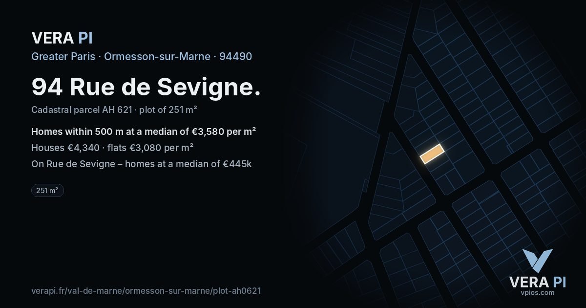 94 Rue de Sevigne, Ormesson-sur-Marne at night – the plot lit, the parcels around coloured by the prices near them