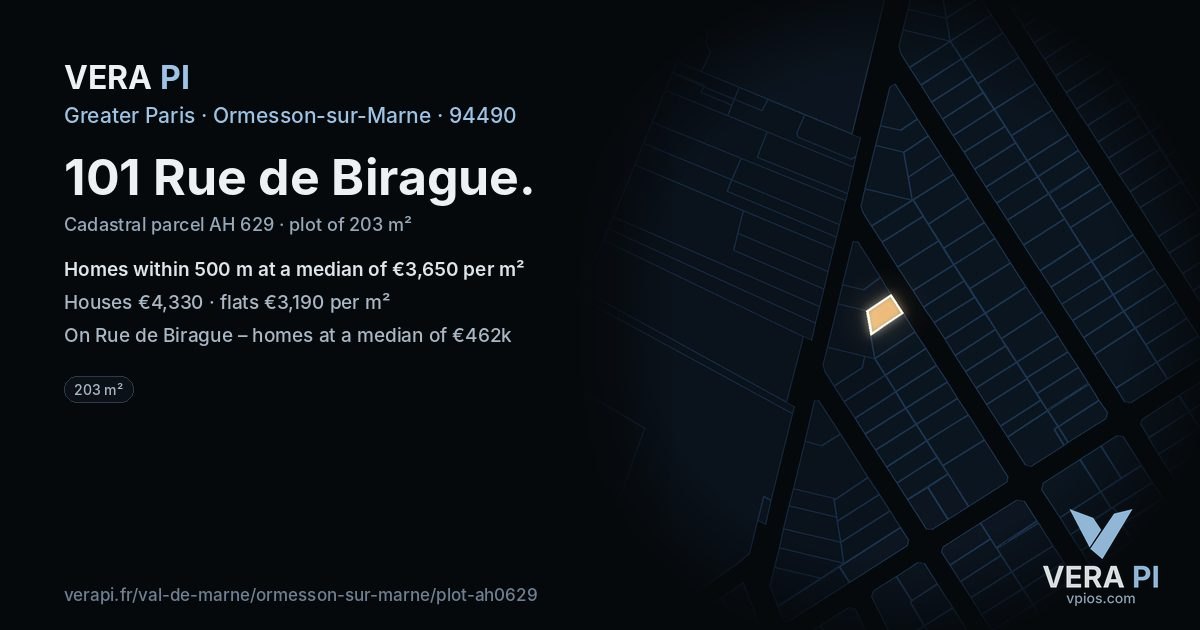 101 Rue de Birague, Ormesson-sur-Marne at night – the plot lit, the parcels around coloured by the prices near them