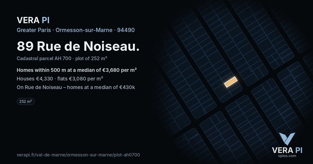 89 Rue de Noiseau, Ormesson-sur-Marne at night – the plot lit, the parcels around coloured by the prices near them
