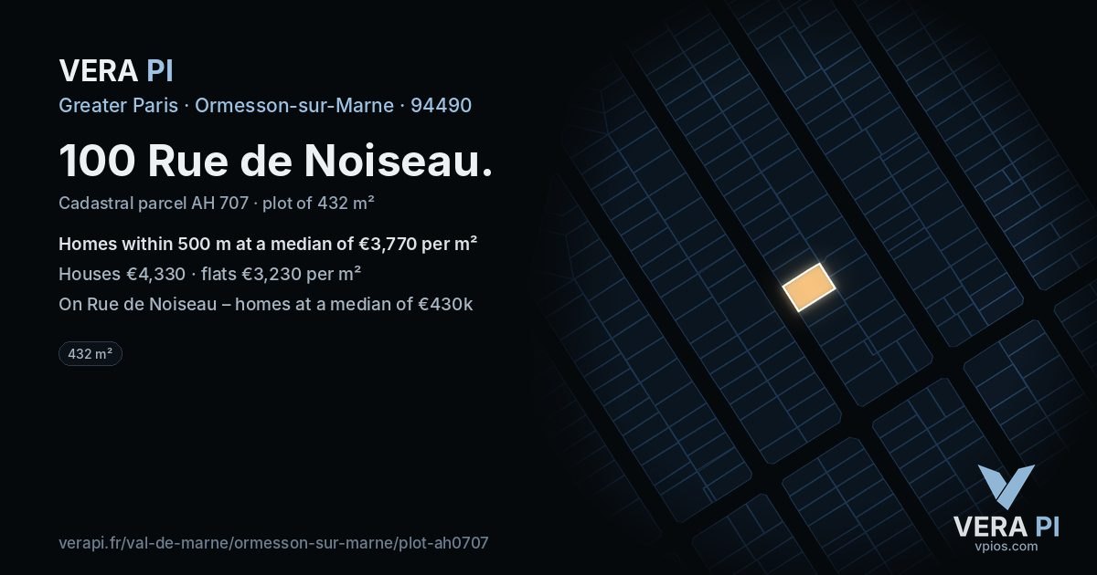 100 Rue de Noiseau, Ormesson-sur-Marne at night – the plot lit, the parcels around coloured by the prices near them