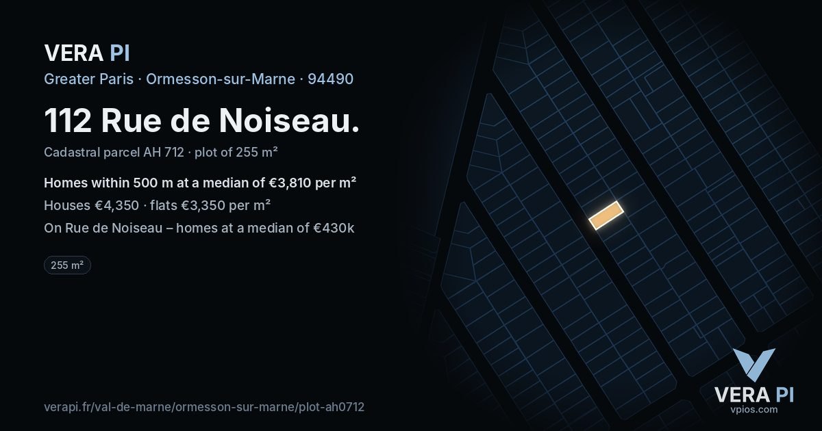 112 Rue de Noiseau, Ormesson-sur-Marne at night – the plot lit, the parcels around coloured by the prices near them