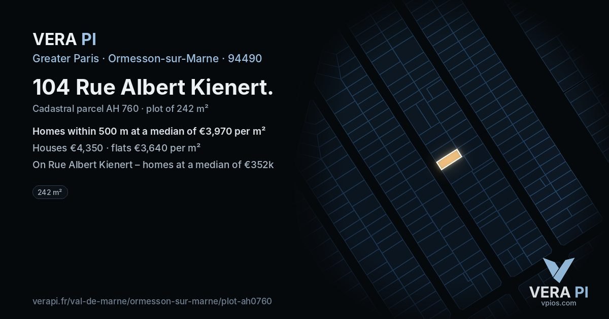 104 Rue Albert Kienert, Ormesson-sur-Marne at night – the plot lit, the parcels around coloured by the prices near them