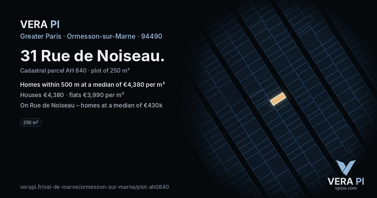 31 Rue de Noiseau, Ormesson-sur-Marne at night – the plot lit, the parcels around coloured by the prices near them