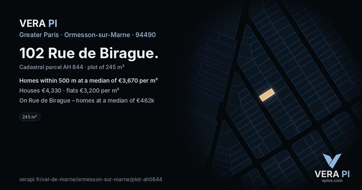 102 Rue de Birague, Ormesson-sur-Marne at night – the plot lit, the parcels around coloured by the prices near them