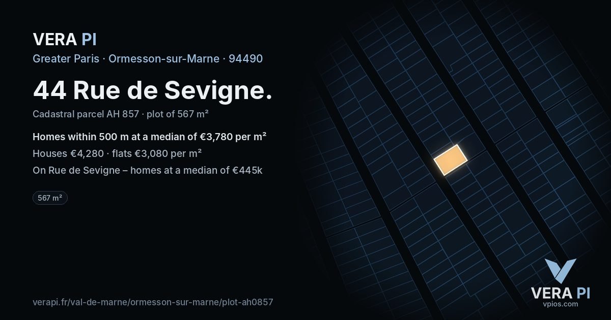 44 Rue de Sevigne, Ormesson-sur-Marne at night – the plot lit, the parcels around coloured by the prices near them