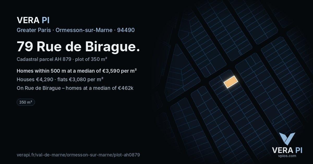 79 Rue de Birague, Ormesson-sur-Marne at night – the plot lit, the parcels around coloured by the prices near them
