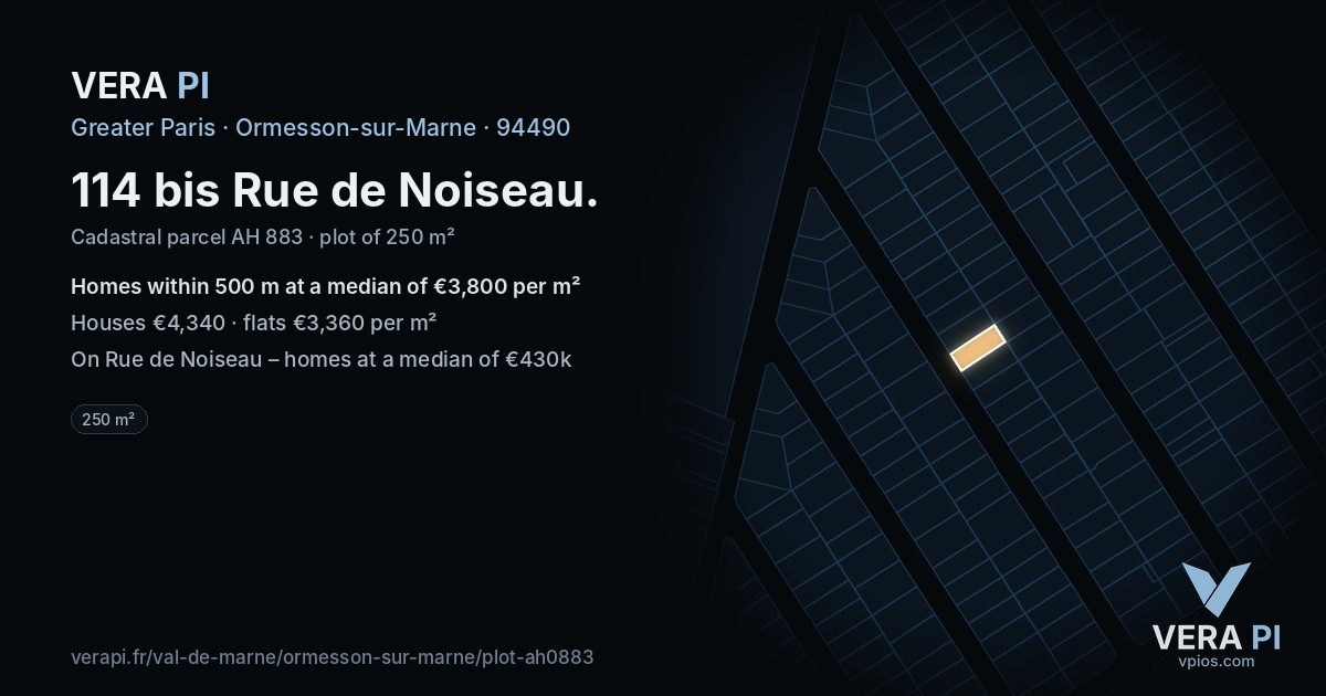 114 bis Rue de Noiseau, Ormesson-sur-Marne at night – the plot lit, the parcels around coloured by the prices near them