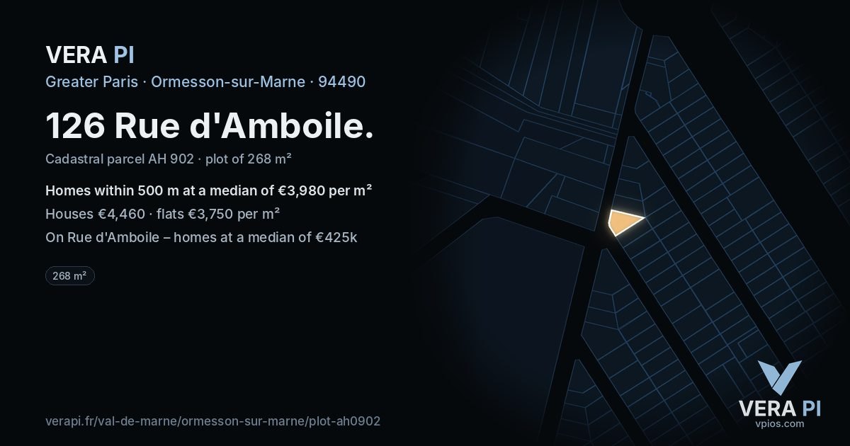 126 Rue d'Amboile, Ormesson-sur-Marne at night – the plot lit, the parcels around coloured by the prices near them