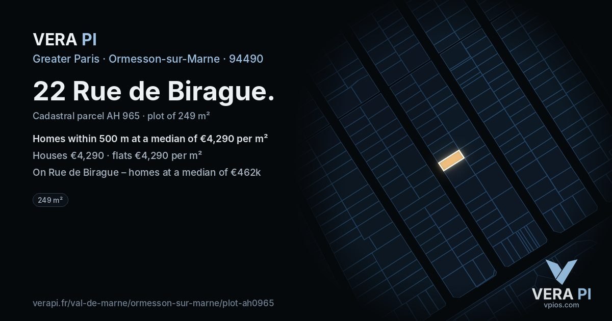 22 Rue de Birague, Ormesson-sur-Marne at night – the plot lit, the parcels around coloured by the prices near them