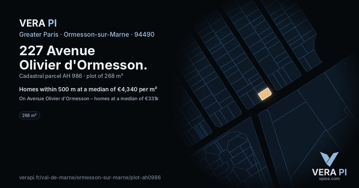 227 Avenue Olivier d'Ormesson, Ormesson-sur-Marne at night – the plot lit, the parcels around coloured by the prices near them