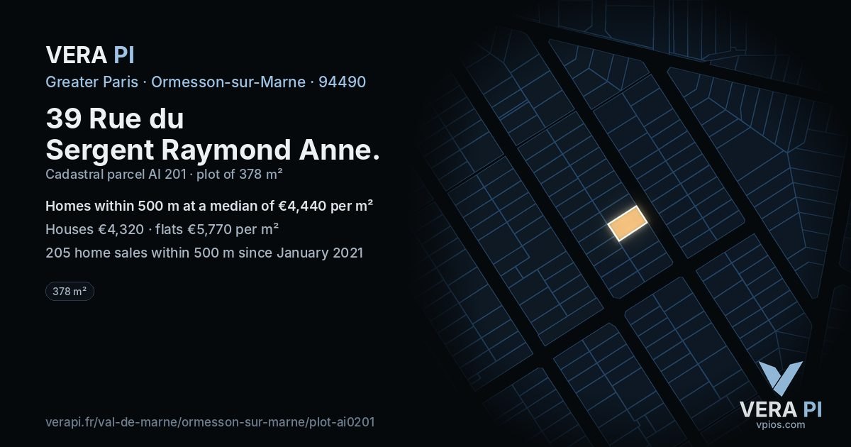 39 Rue du Sergent Raymond Anne, Ormesson-sur-Marne at night – the plot lit, the parcels around coloured by the prices near them