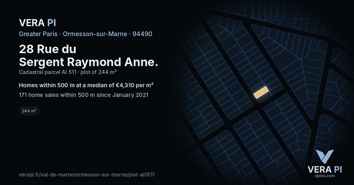 28 Rue du Sergent Raymond Anne, Ormesson-sur-Marne at night – the plot lit, the parcels around coloured by the prices near them