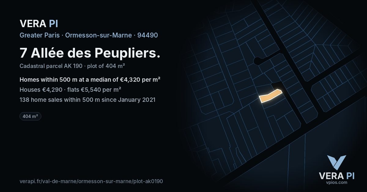 7 Allée des Peupliers, Ormesson-sur-Marne at night – the plot lit, the parcels around coloured by the prices near them