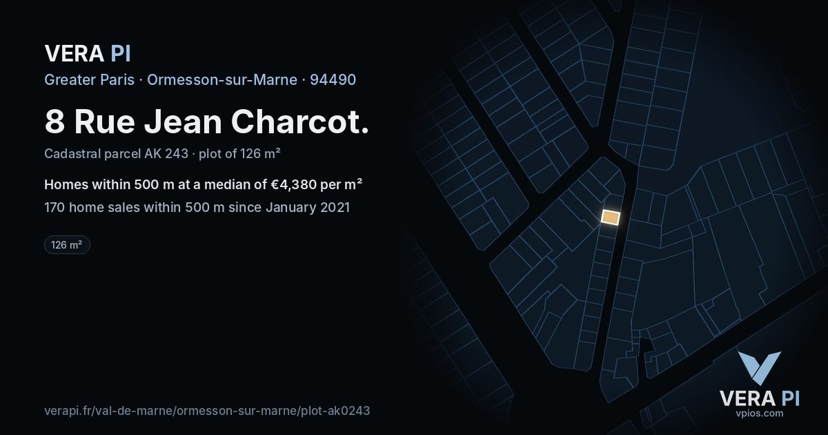 8 Rue Jean Charcot, Ormesson-sur-Marne at night – the plot lit, the parcels around coloured by the prices near them