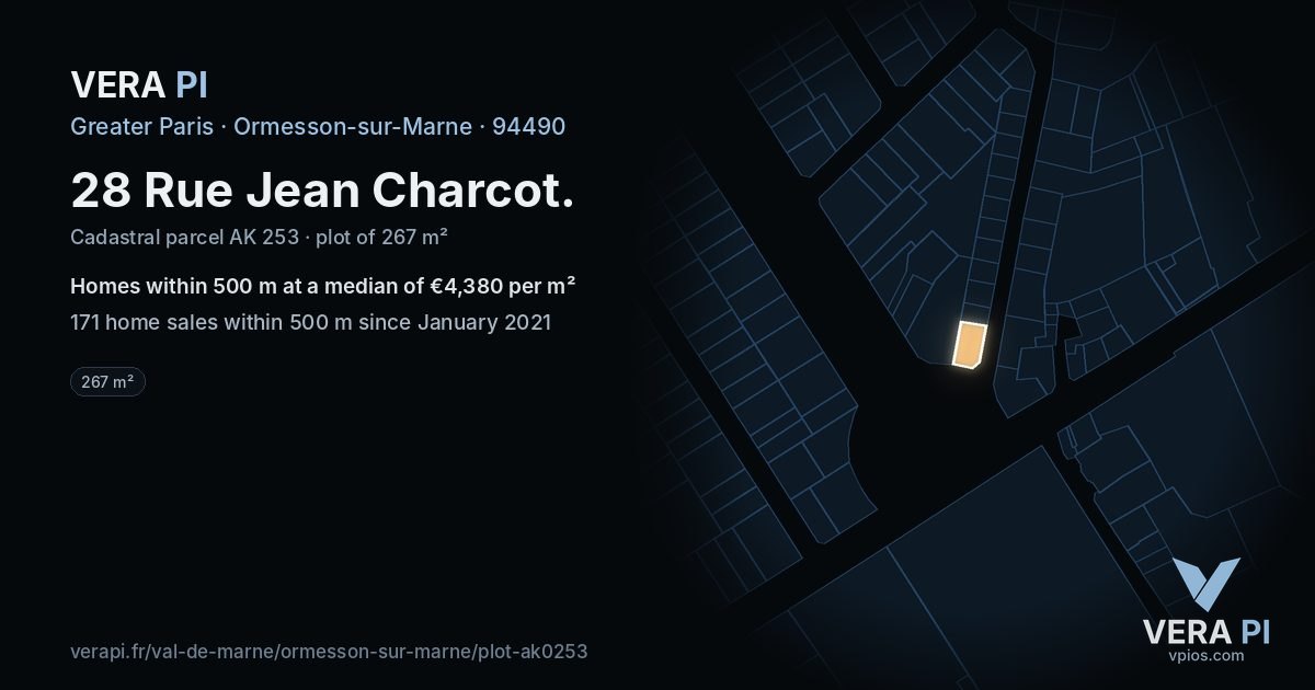 28 Rue Jean Charcot, Ormesson-sur-Marne at night – the plot lit, the parcels around coloured by the prices near them