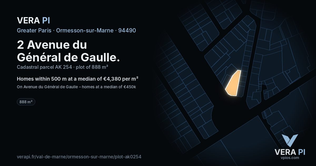 2 Avenue du Général de Gaulle, Ormesson-sur-Marne at night – the plot lit, the parcels around coloured by the prices near them