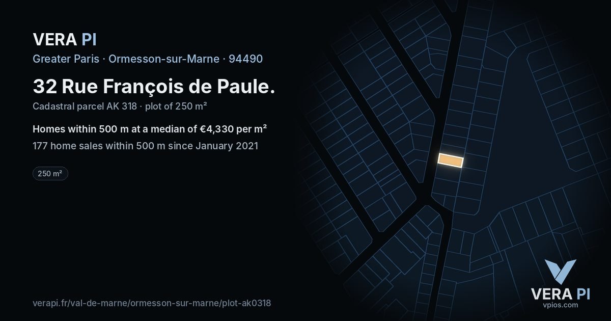 32 Rue François de Paule, Ormesson-sur-Marne at night – the plot lit, the parcels around coloured by the prices near them
