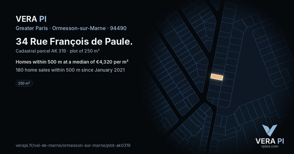 34 Rue François de Paule, Ormesson-sur-Marne at night – the plot lit, the parcels around coloured by the prices near them