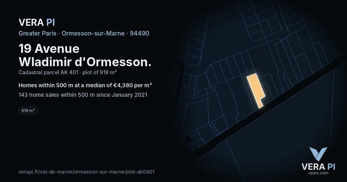 19 Avenue Wladimir d'Ormesson, Ormesson-sur-Marne at night – the plot lit, the parcels around coloured by the prices near them