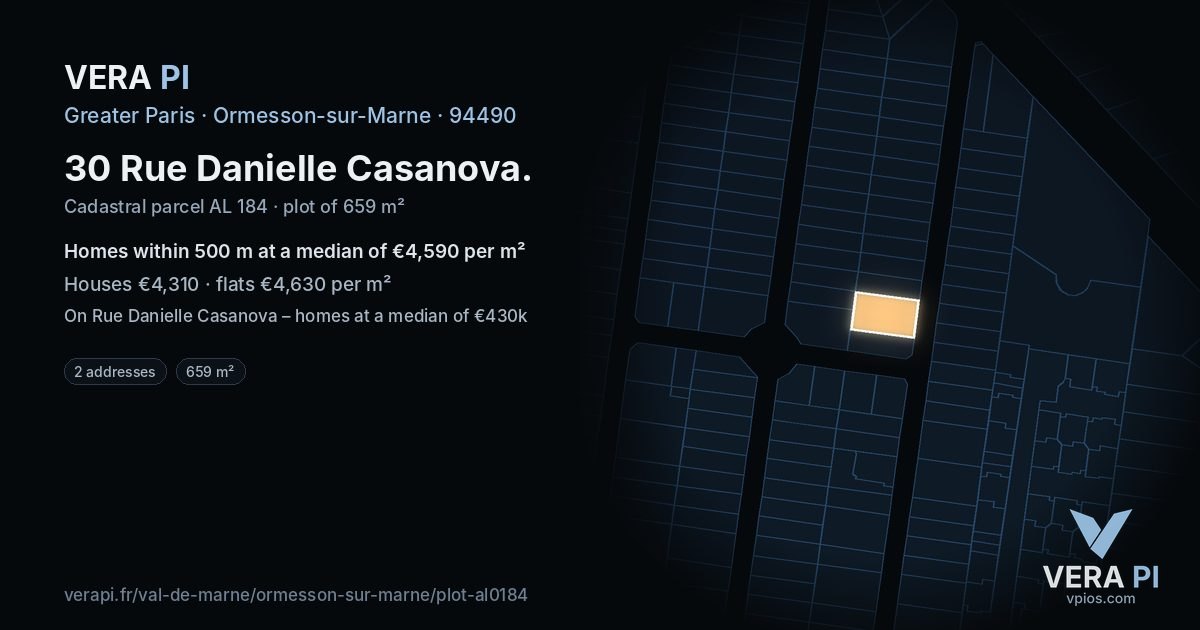 30 Rue Danielle Casanova, Ormesson-sur-Marne at night – the plot lit, the parcels around coloured by the prices near them