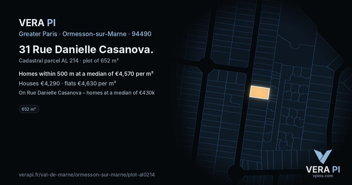 31 Rue Danielle Casanova, Ormesson-sur-Marne at night – the plot lit, the parcels around coloured by the prices near them