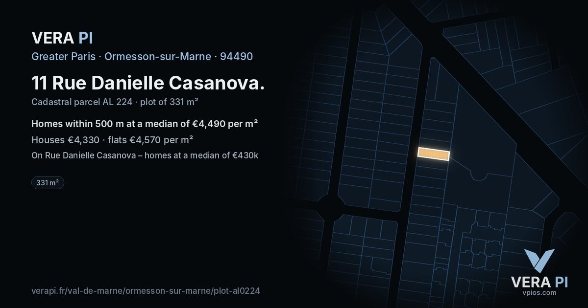 11 Rue Danielle Casanova, Ormesson-sur-Marne at night – the plot lit, the parcels around coloured by the prices near them