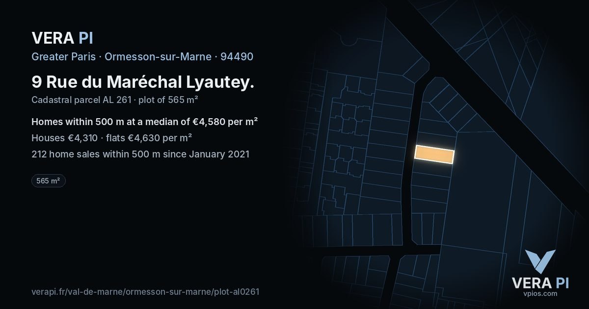 9 Rue du Maréchal Lyautey, Ormesson-sur-Marne at night – the plot lit, the parcels around coloured by the prices near them