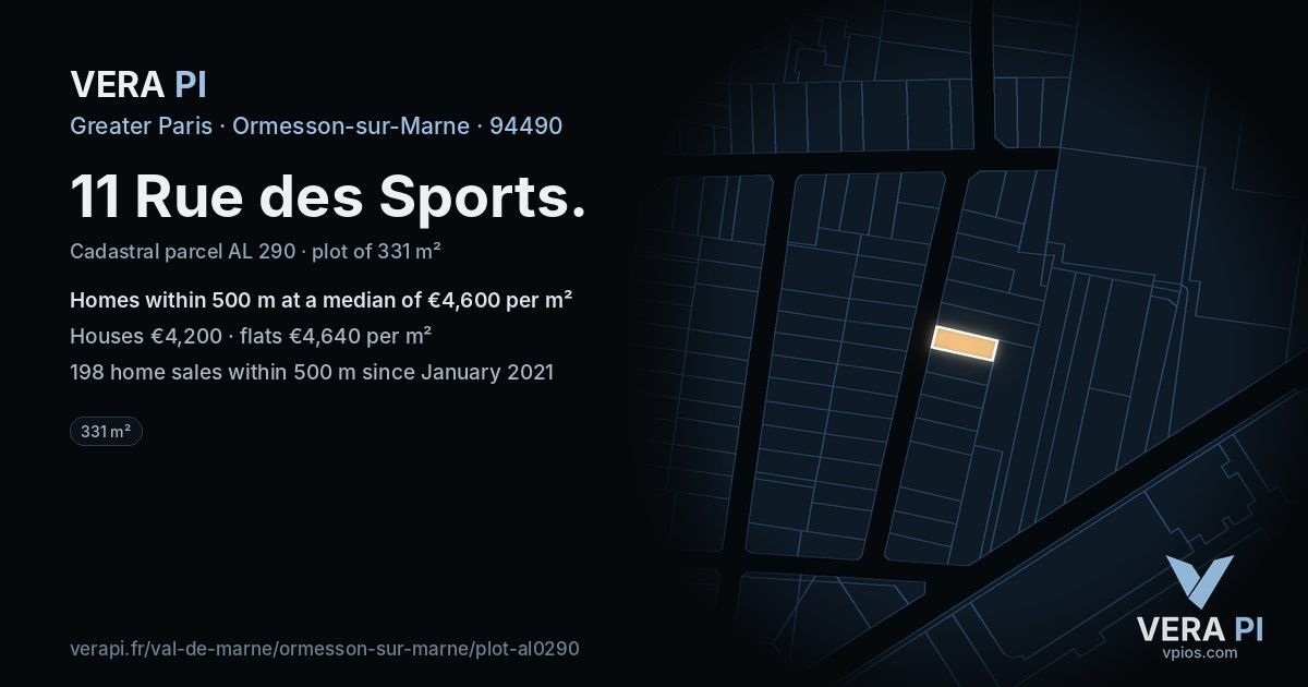 11 Rue des Sports, Ormesson-sur-Marne at night – the plot lit, the parcels around coloured by the prices near them