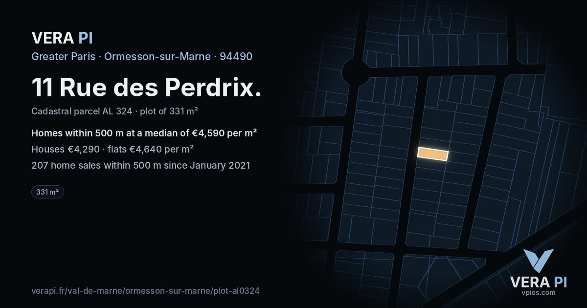 11 Rue des Perdrix, Ormesson-sur-Marne at night – the plot lit, the parcels around coloured by the prices near them