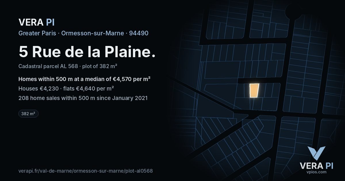 5 Rue de la Plaine, Ormesson-sur-Marne at night – the plot lit, the parcels around coloured by the prices near them