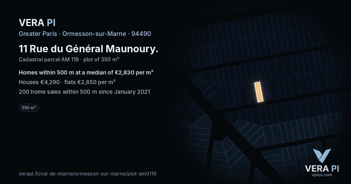 11 Rue du Général Maunoury, Ormesson-sur-Marne at night – the plot lit, the parcels around coloured by the prices near them