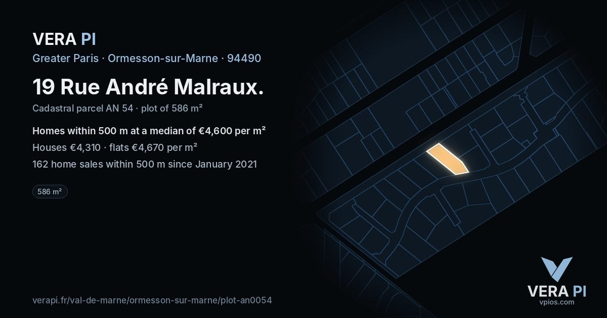 19 Rue André Malraux, Ormesson-sur-Marne at night – the plot lit, the parcels around coloured by the prices near them