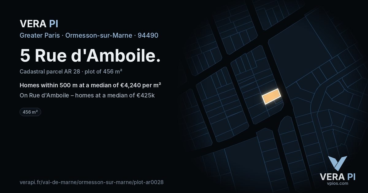 5 Rue d'Amboile, Ormesson-sur-Marne at night – the plot lit, the parcels around coloured by the prices near them