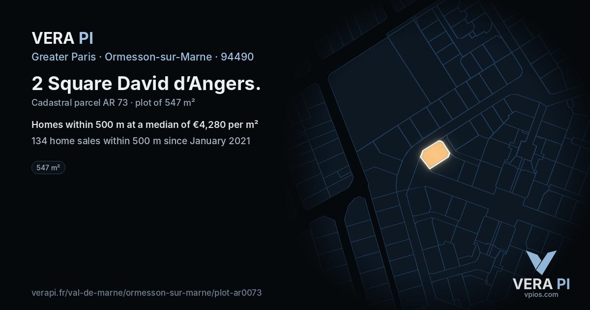 2 Square David d’Angers, Ormesson-sur-Marne at night – the plot lit, the parcels around coloured by the prices near them