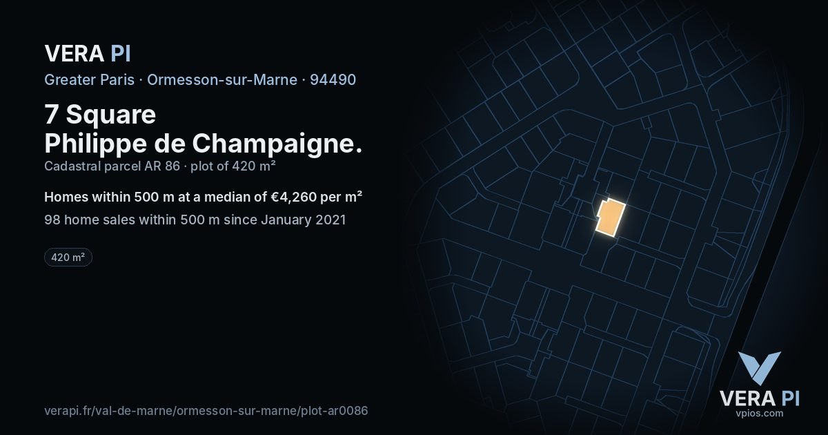 7 Square Philippe de Champaigne, Ormesson-sur-Marne at night – the plot lit, the parcels around coloured by the prices near them